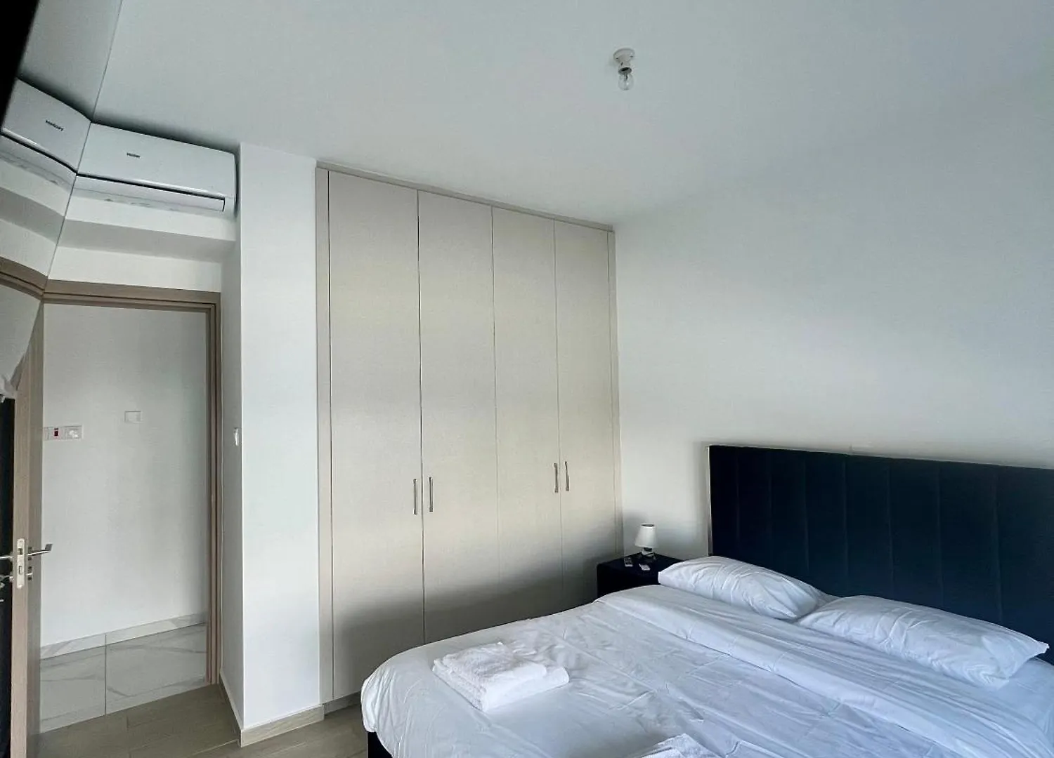 Hubstay - Seaview Villa Oriana In Larnaca, 10 Min Walk To The Beach